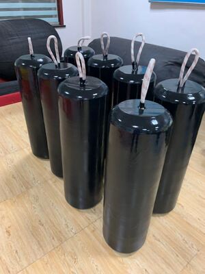 衝突回避と強化された衝撃保護を提供するために設計されたポリウレタン泡とゴム泡で満たされたフェンダー