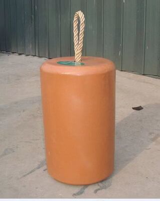 優れた弾性と海洋環境ストレスへの耐性を特徴とする、海洋フェンダーPUポリウレタンフォームラバー