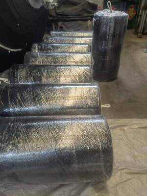 24ヶ月 期間 泡で満たされたフェンダー D3.0m X L5.0m 屈曲率 60% 耐久性のある海上ドック保護ソリューション