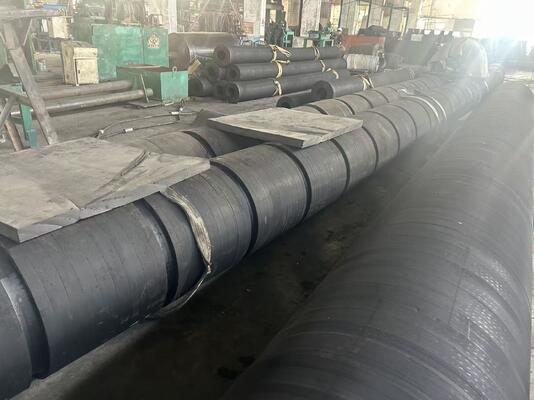硬さ 70-85A トラッグボートのフェンダー 重荷荷重量 容量 模具と挤出船 耐久性のある海洋保護ソリューション